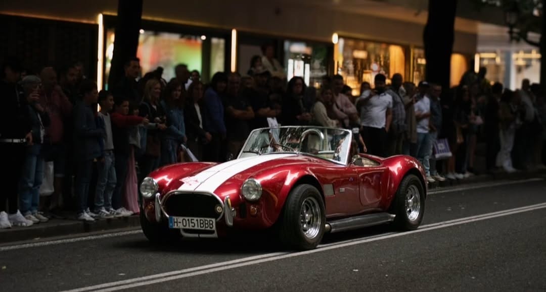 AC Cobra Rojo de la colección de alquiler de coches clásicos para eventos.