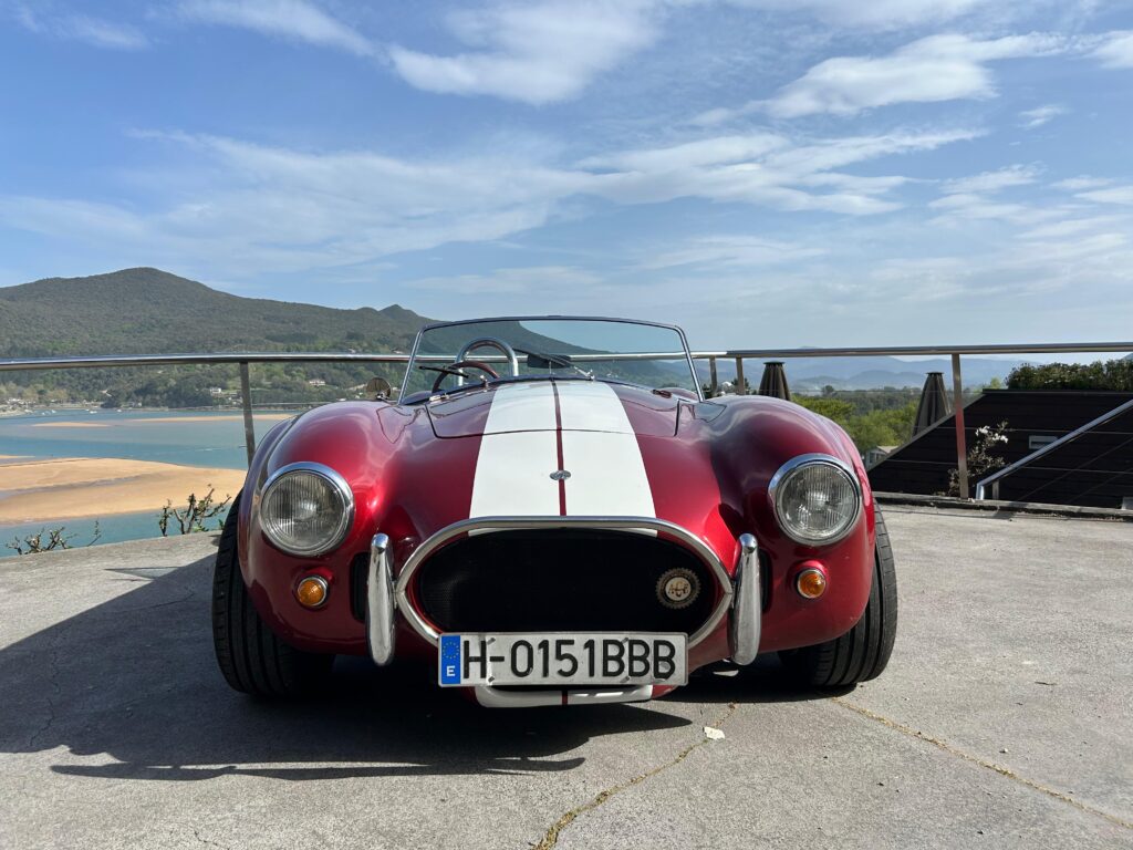 AC Cobra rojo clásico para bodas en Bilbao y País Vasco